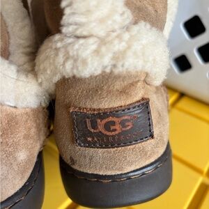 UGG Australia Katia chestnut waterproof Suede Sheepskin Boots